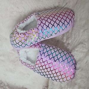 NWOT Mermaid No-Slip Slippers